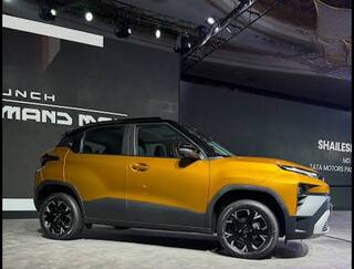 Tata Punch Facelift Launched with 3 Engine Options, iCNG + AMT Steals the Show